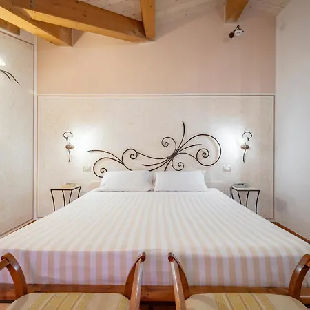 Lola Piccolo E Hotel Marina di Grosseto