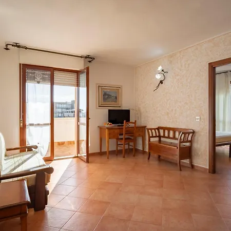 Lola Piccolo E Marina di Grosseto