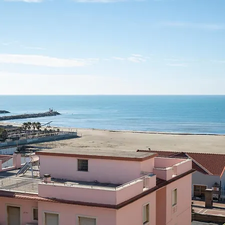 Lola Piccolo E Hotel 4*