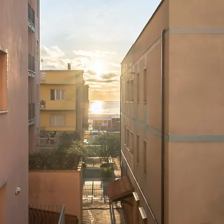 Hotel Lola Piccolo E 4*