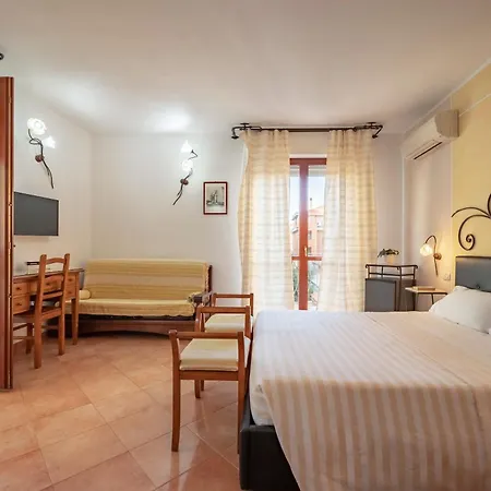Hotel Lola Piccolo E Marina di Grosseto