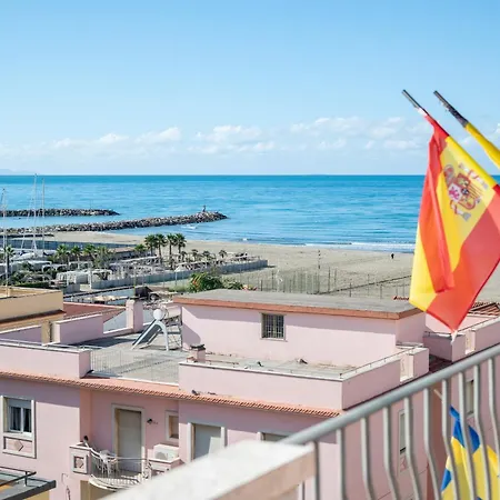 Hotel Lola Piccolo E