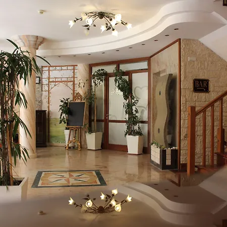 Hotel Lola Piccolo E