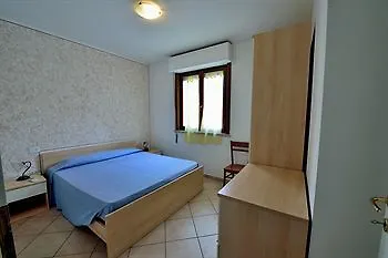 Hotel Lola Piccolo E 4*