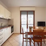 Lola Piccolo E فندق