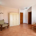 Lola Piccolo E فندق