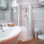 Lola Piccolo E Hotel