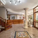 Lola Piccolo E فندق مارينا دي غروسيتو