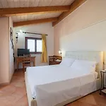 Lola Piccolo E 4* مارينا دي غروسيتو