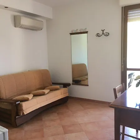 Hotel Lola Piccolo E 4*