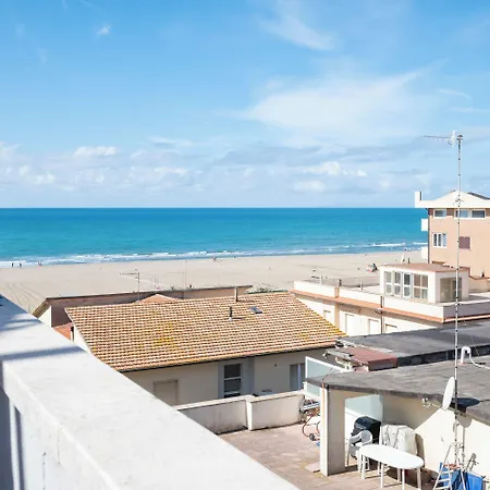 Hotel Lola Piccolo E