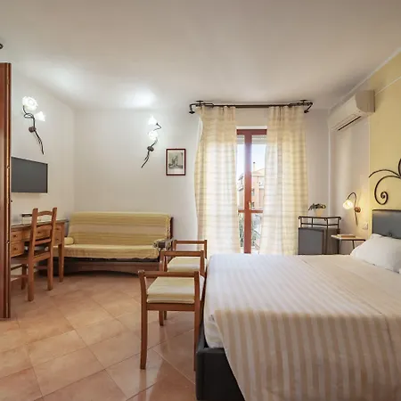 Lola Piccolo E Hotel Marina di Grosseto